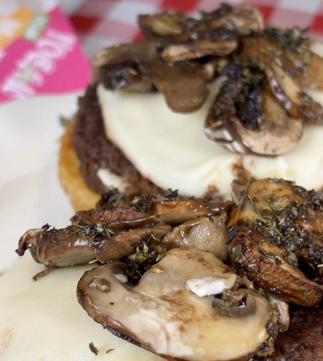 Hambúrguer com Mozzarella de Amêndoa